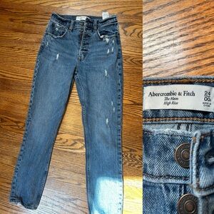 Abercrombie, mom jeans